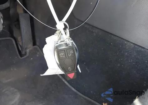 2009 Mercedes-Benz E 350 4Matic z USA, uszkodzony, nr VIN WDBUF87X29B374658